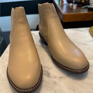 Alegria Women’s Ankle Booties - Tan